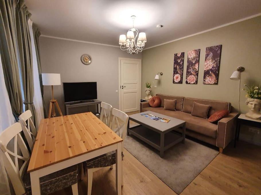 Stylish Apartment In Old Town Рига Екстериор снимка